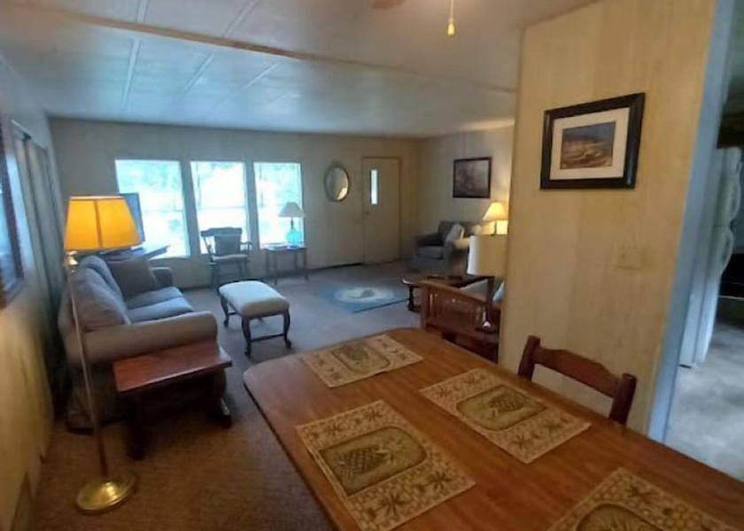 Florida Satsuma Living Area