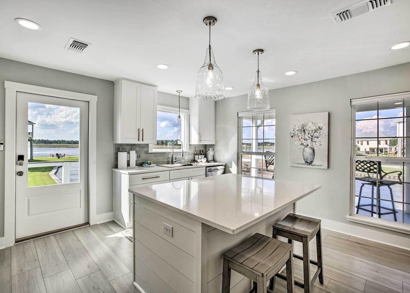 Mississippi Bay St Louis Interior Entrance