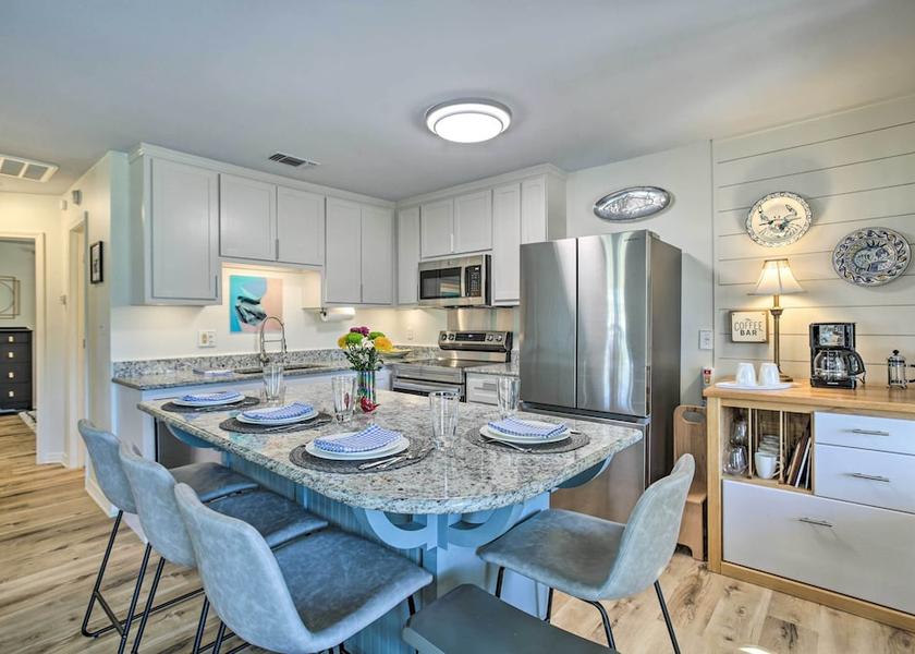 Mississippi Bay St Louis Interior Entrance