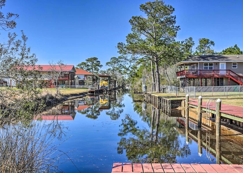 Mississippi Bay St Louis Interior Entrance