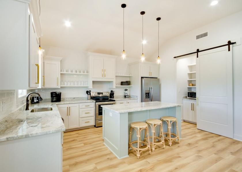 Mississippi Bay St Louis Interior Entrance