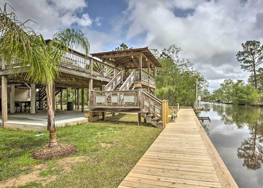 Mississippi Bay St Louis Interior Entrance