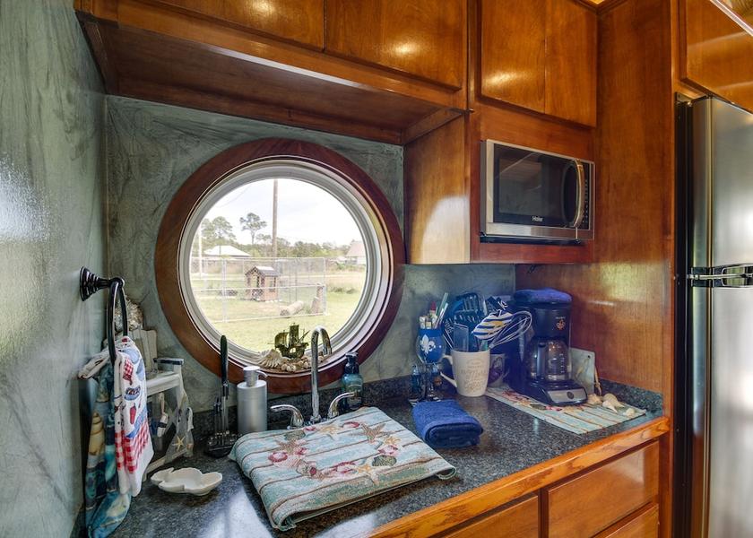 Mississippi Bay St Louis Interior Entrance