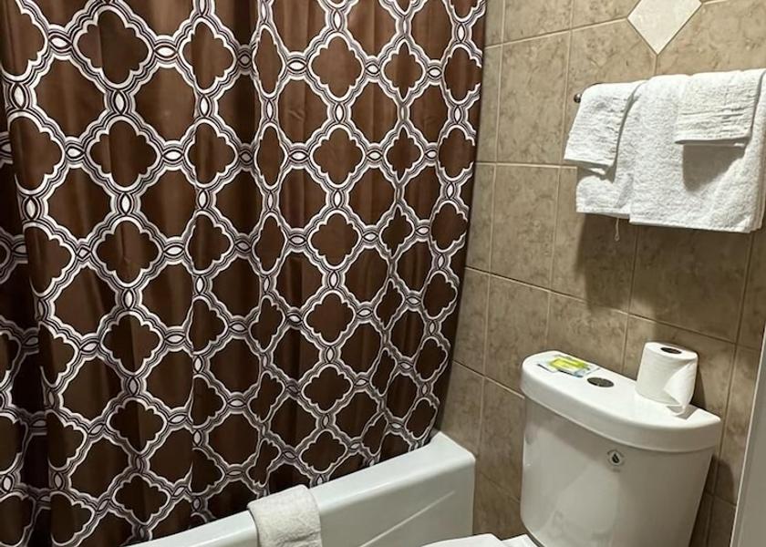 California Harbor City Bathroom