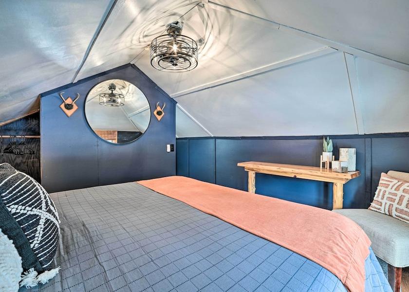 California Tustin Interior Entrance