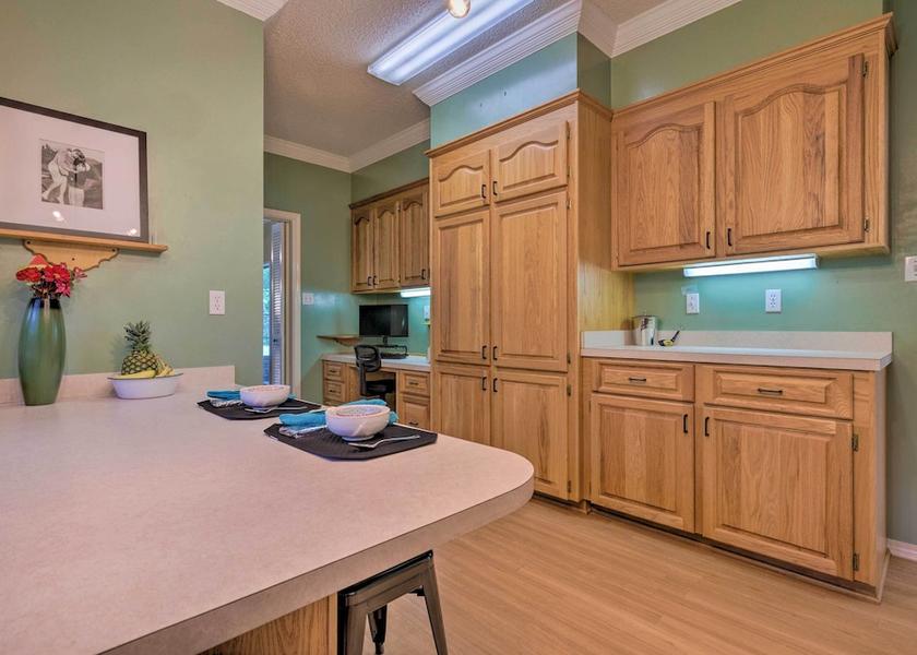 Mississippi Diamondhead Interior Entrance