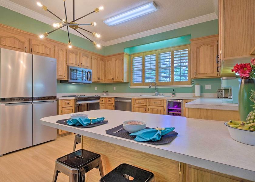 Mississippi Diamondhead Interior Entrance