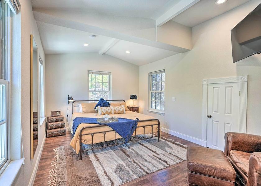 California Nevada City Interior Entrance