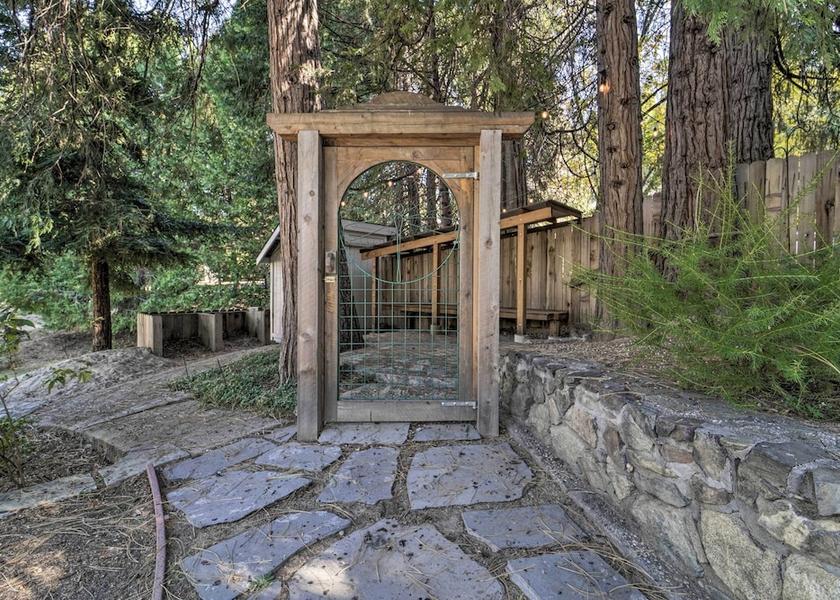 California Nevada City Interior Entrance