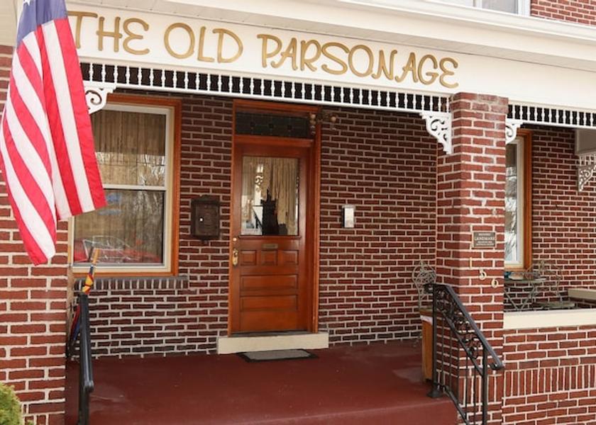 Pennsylvania Leechburg Facade