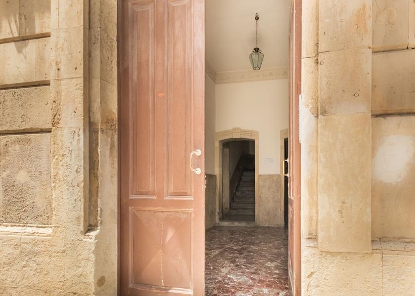 Sicily Syracuse Entrance