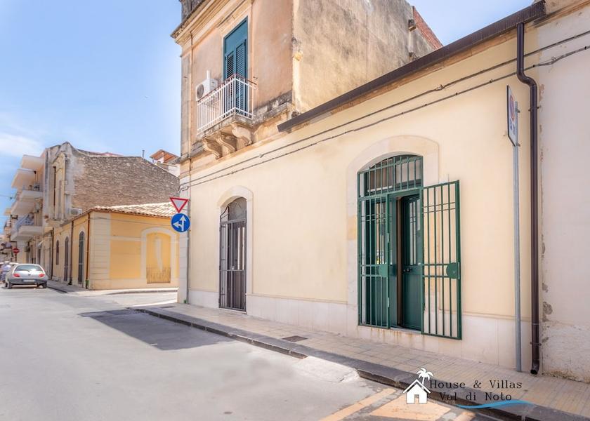 Sicily Syracuse Facade