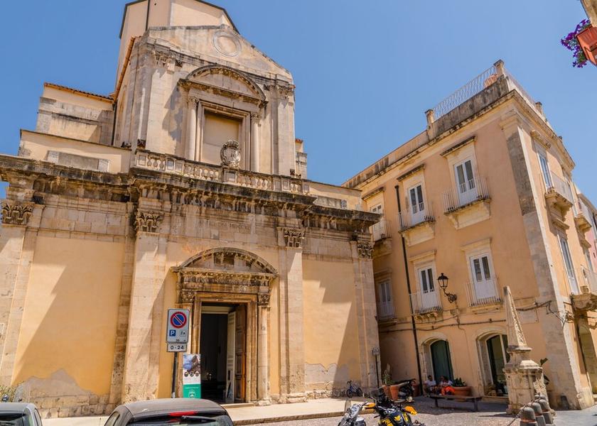 Sicily Syracuse Exterior Detail