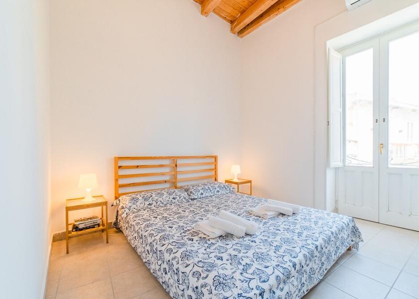 Sicily Syracuse Room