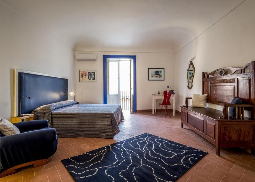 Sicily Syracuse Room
