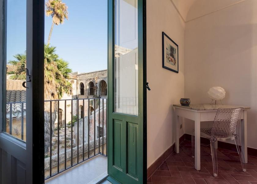 Sicily Syracuse Room