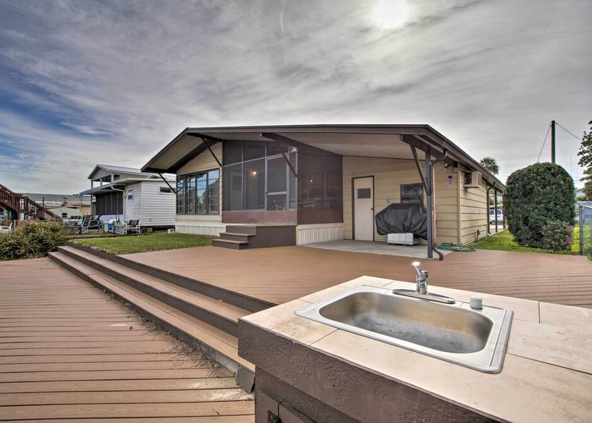 Florida Homosassa Interior Entrance