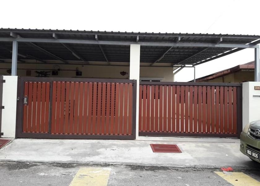 Selangor Seri Kembangan Entrance