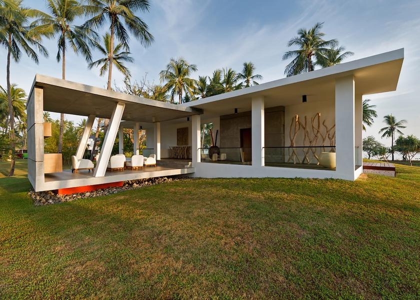  Tanjung Exterior Detail