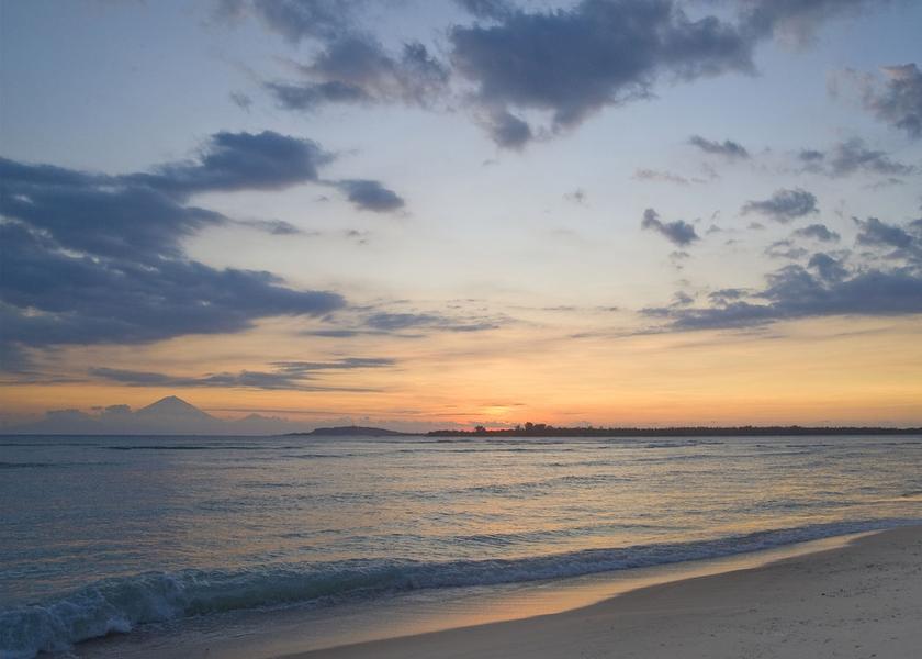  Tanjung Beach