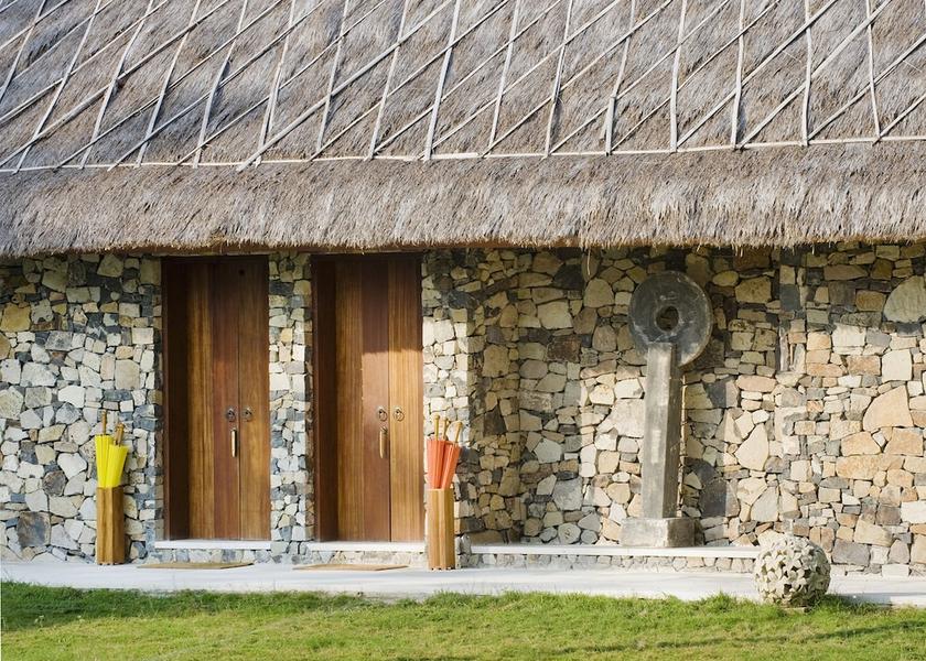  Tanjung Exterior Detail