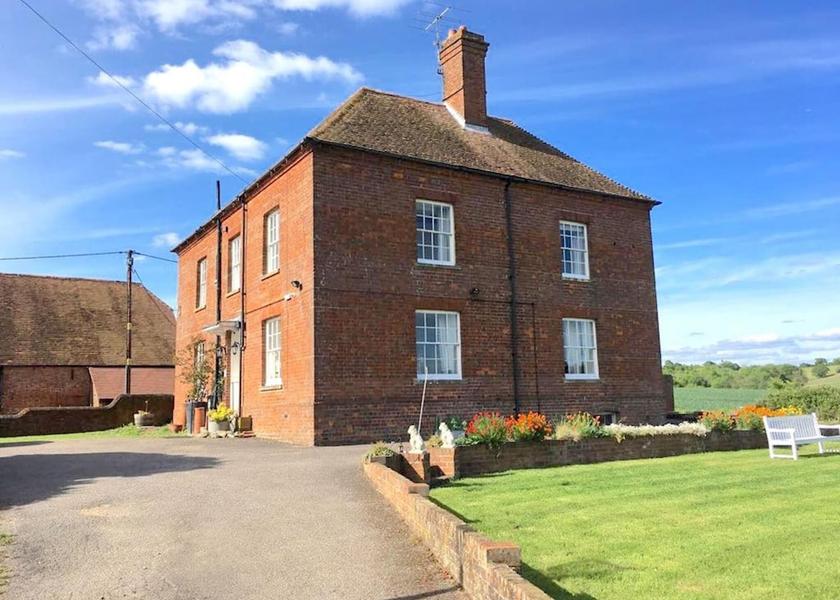 England Thatcham Exterior Detail