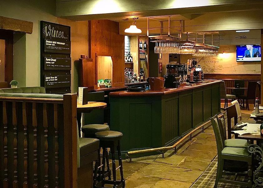 England Gainsborough Bar