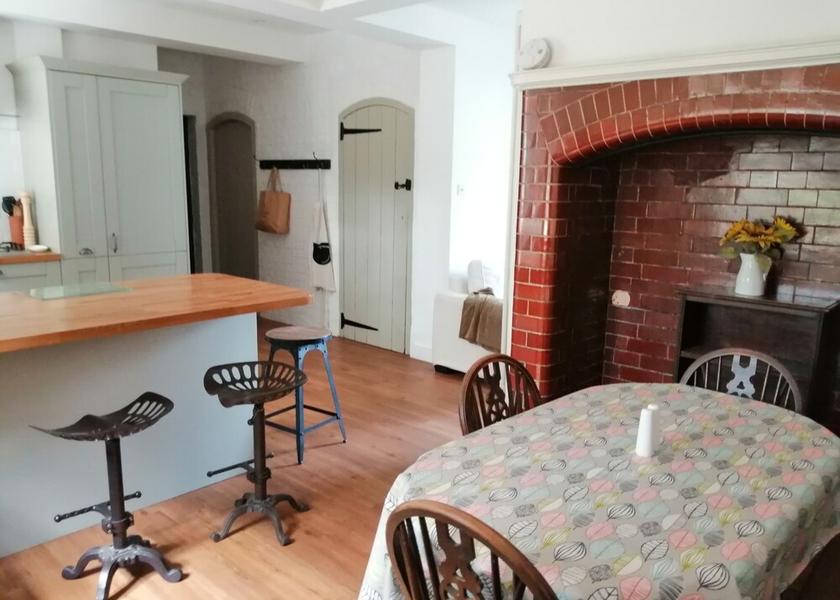 England Hindhead Kitchen