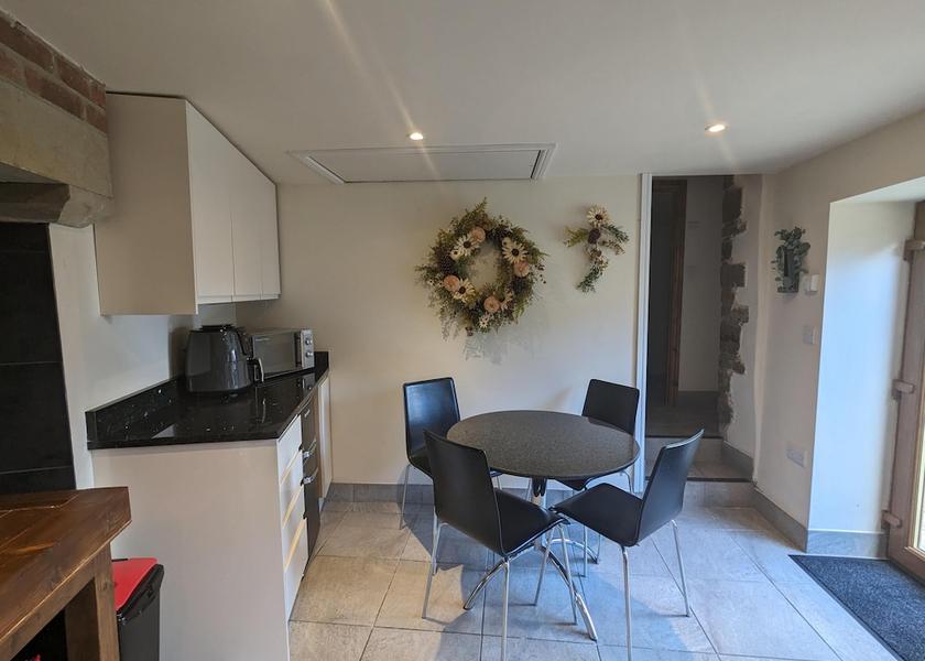 England Keighley Dining Area