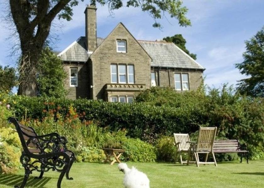 England Keighley Exterior Detail