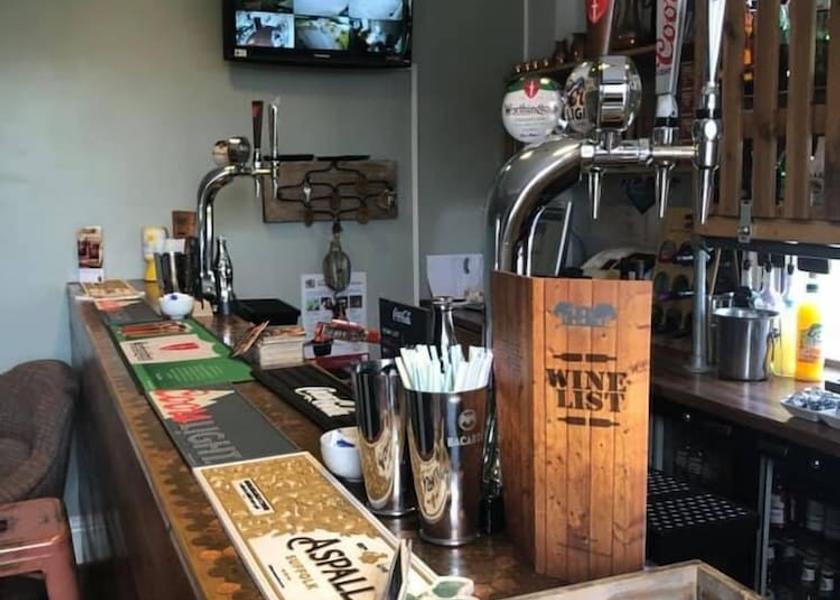 England Cleckheaton Bar