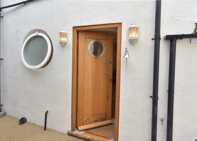 England Broadstairs Exterior Detail