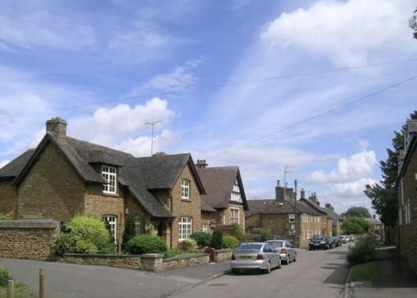England Kettering Exterior Detail