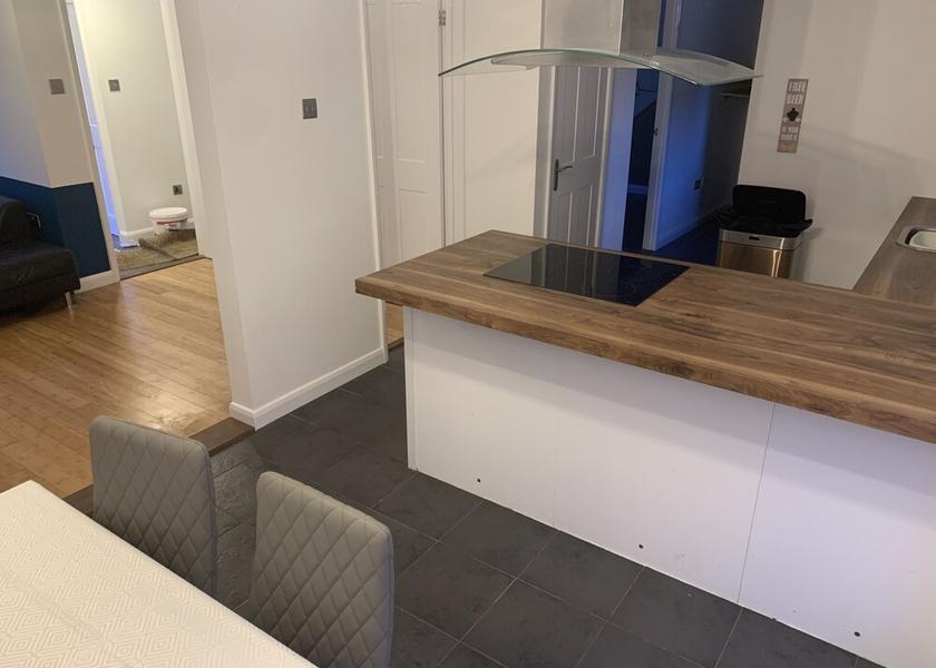 England Kettering In-Room Dining