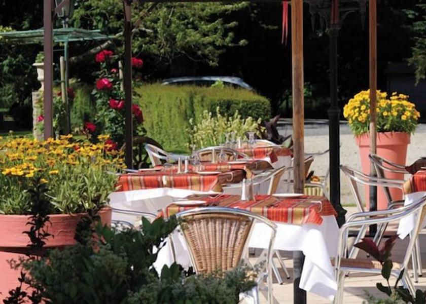 Pays de la Loire Cholet Outdoor Dining