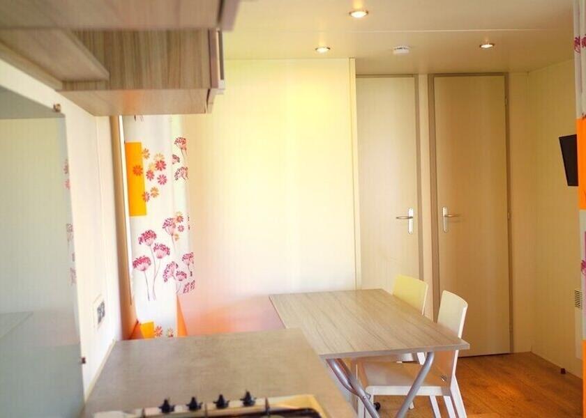 Brittany Concarneau In-Room Dining