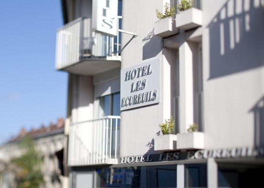 Nouvelle-Aquitaine Dax Facade