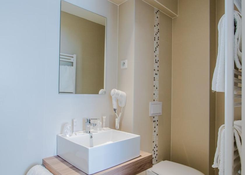 Auvergne-Rhone-Alpes Modane Bathroom