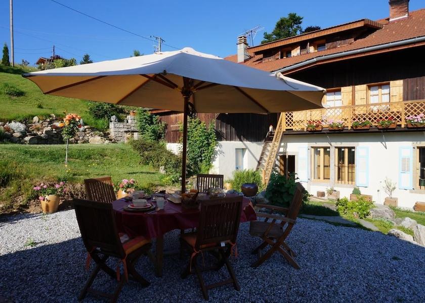 Auvergne-Rhone-Alpes Combloux Exterior Detail