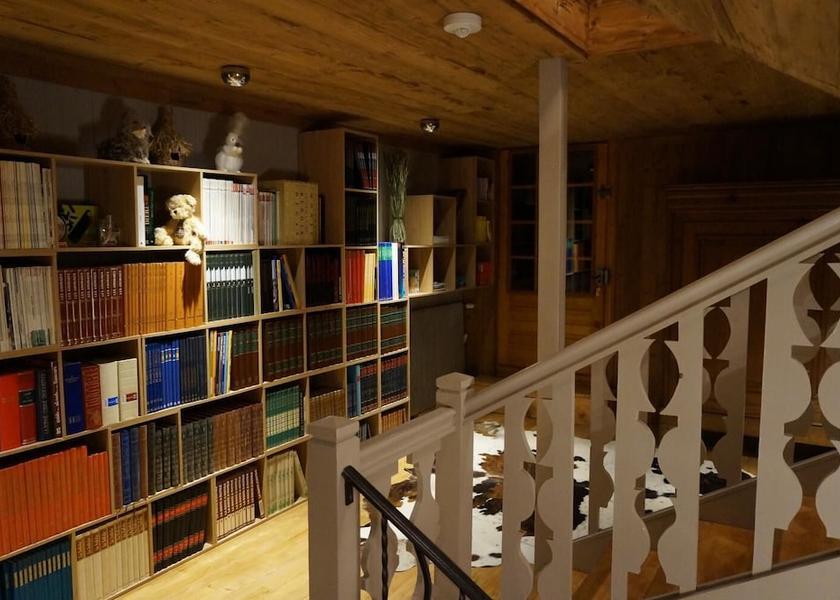 Auvergne-Rhone-Alpes Combloux Interior Entrance