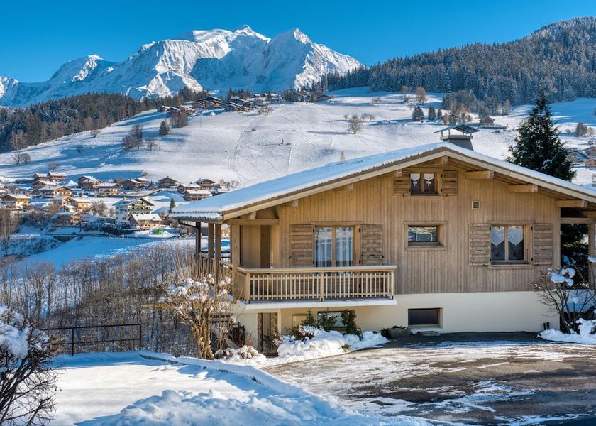 Auvergne-Rhone-Alpes Combloux Facade