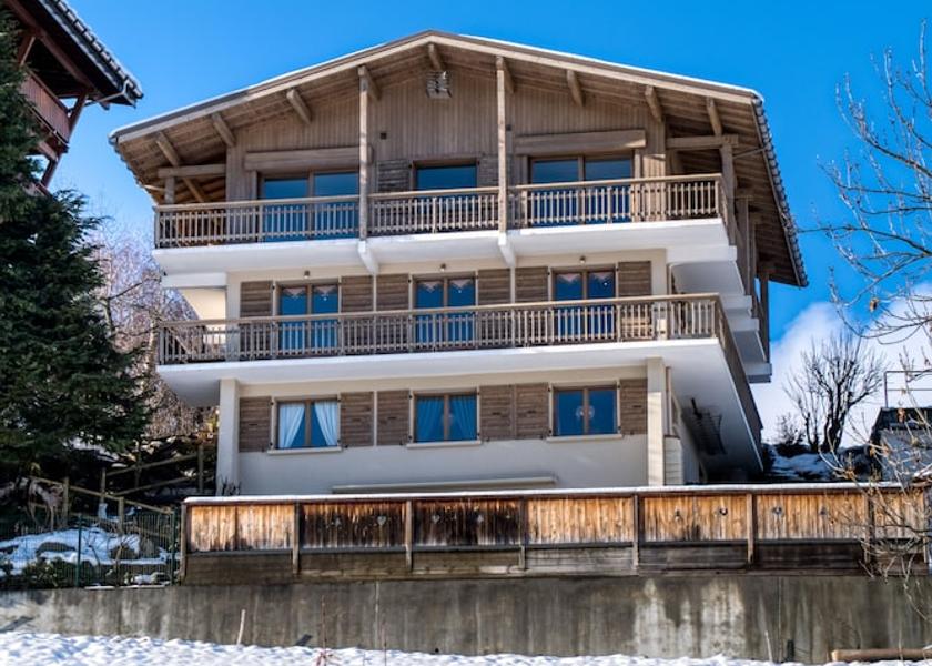 Auvergne-Rhone-Alpes Combloux Facade