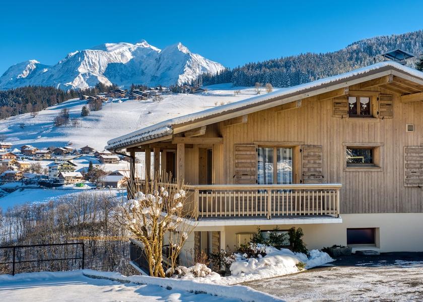 Auvergne-Rhone-Alpes Combloux Facade