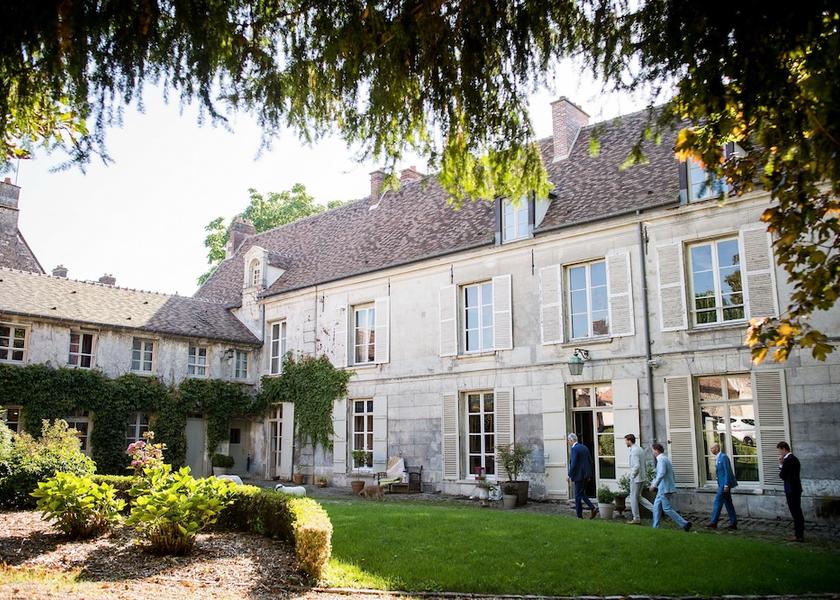 Hauts-de-France Senlis Facade