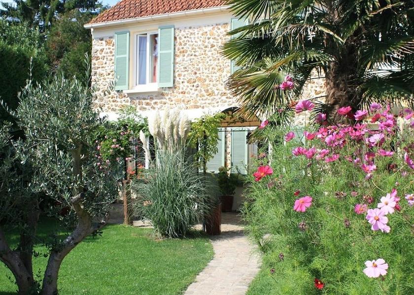 Ile-de-France Magny-Les-Hameaux Property Grounds