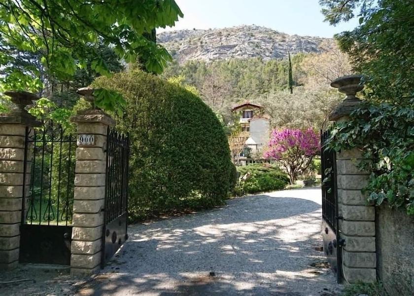 Occitanie Anduze Entrance