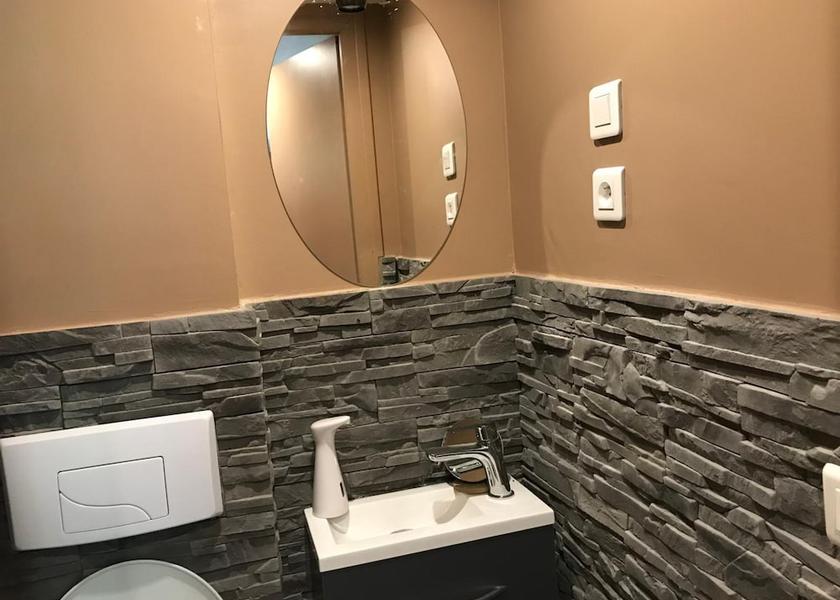 Auvergne-Rhone-Alpes Albiez-Montrond Bathroom