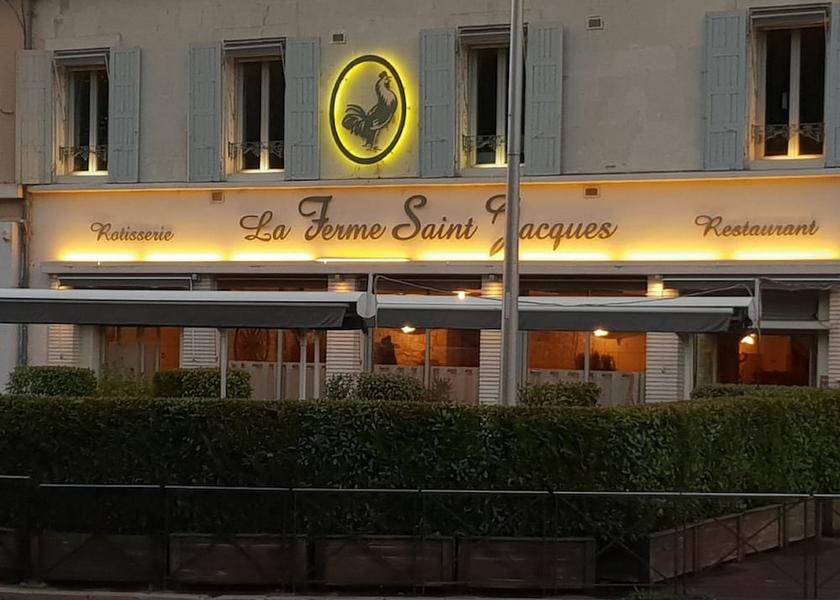 Nouvelle-Aquitaine Chatellerault Facade