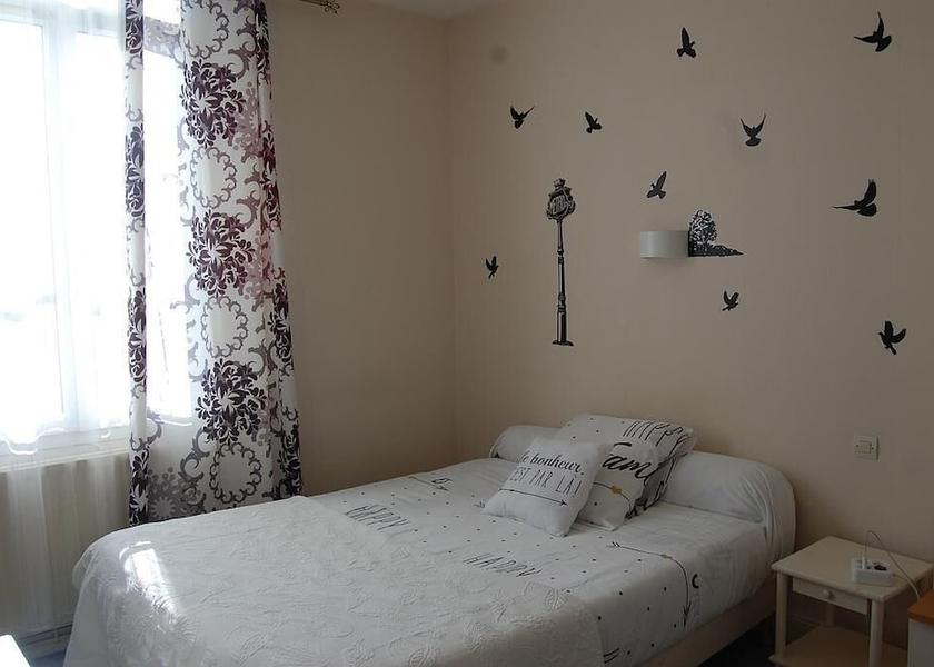 Nouvelle-Aquitaine Chatellerault Room