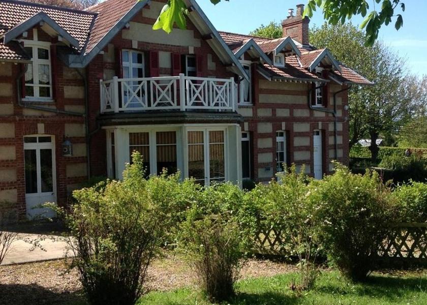 Normandy Cricqueboeuf Exterior Detail